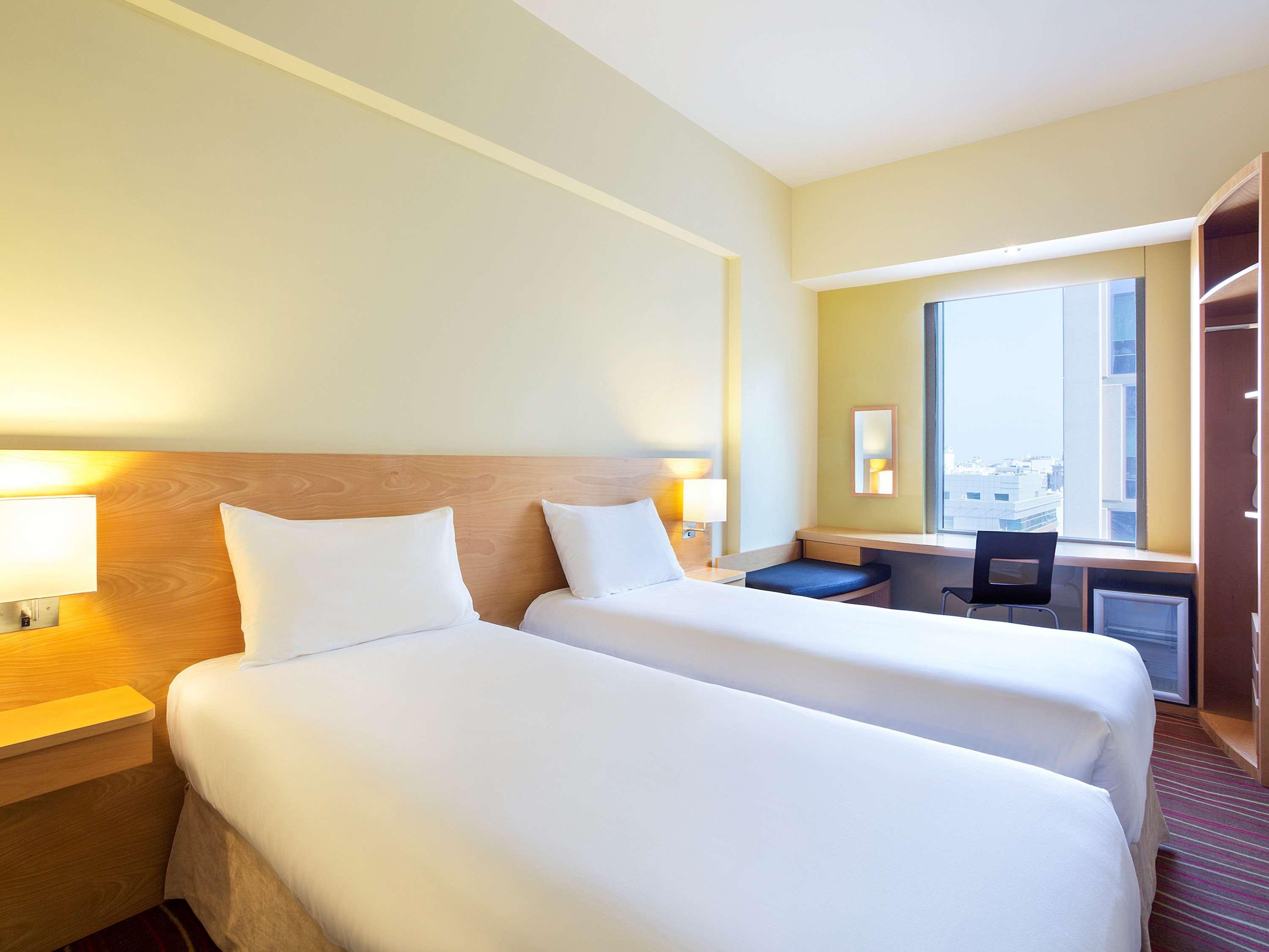 Ibis Al Rigga Hotel Dubai Eksteriør billede