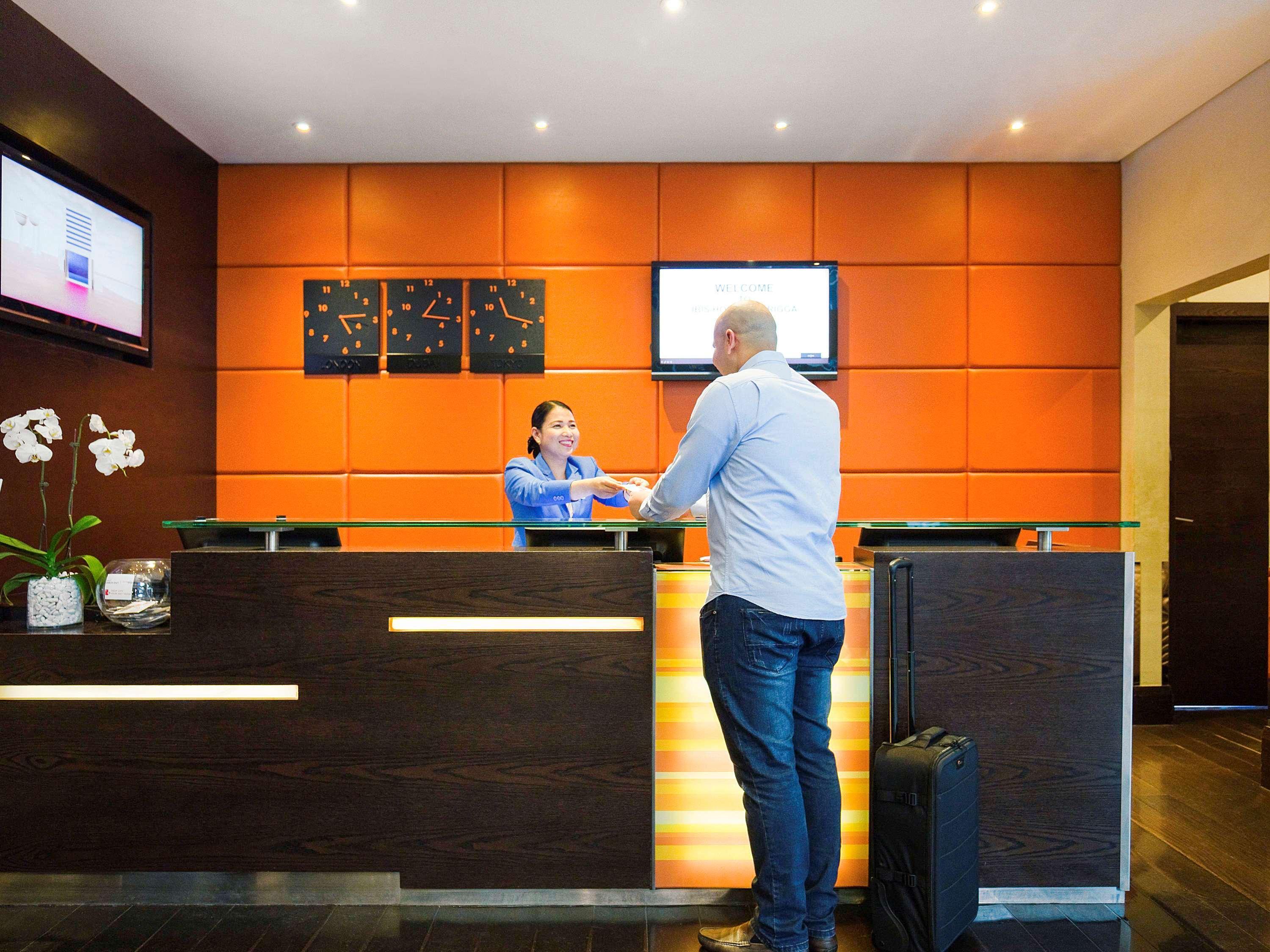 Ibis Al Rigga Hotel Dubai Eksteriør billede